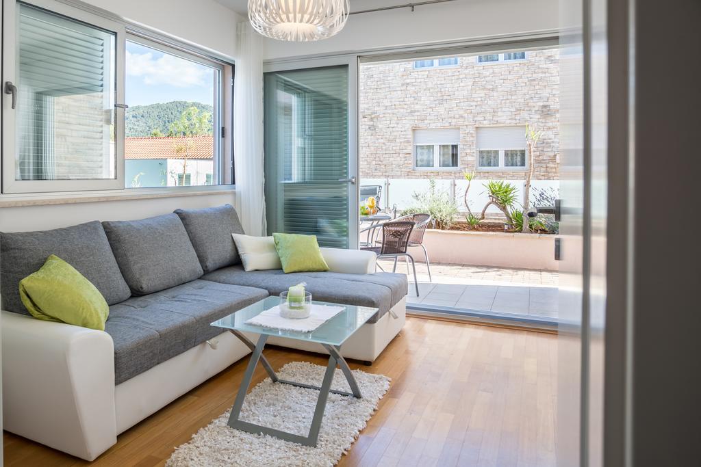 Apartment Falcon Stari Grad  Cameră foto