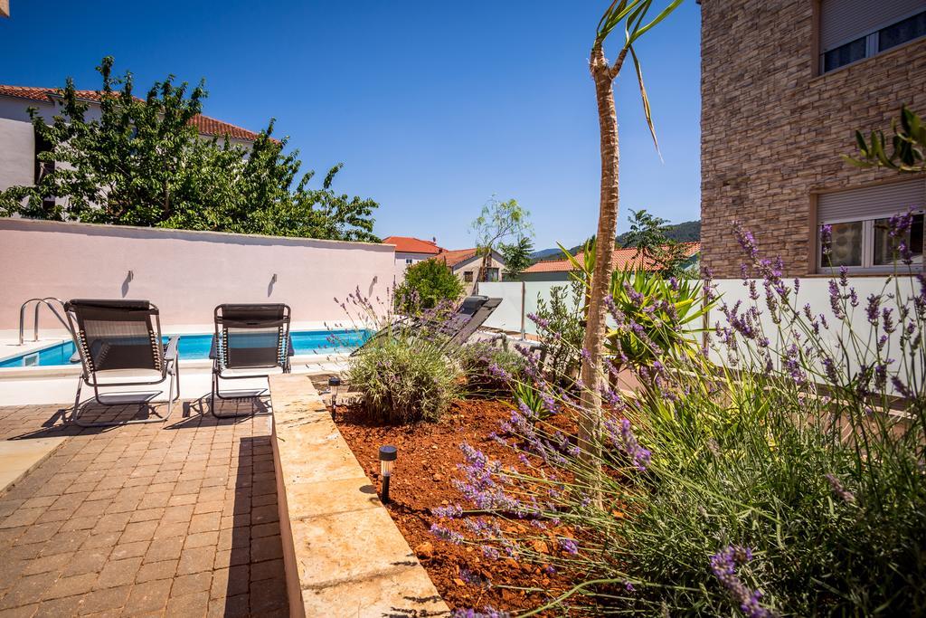 Apartment Falcon Stari Grad  Cameră foto