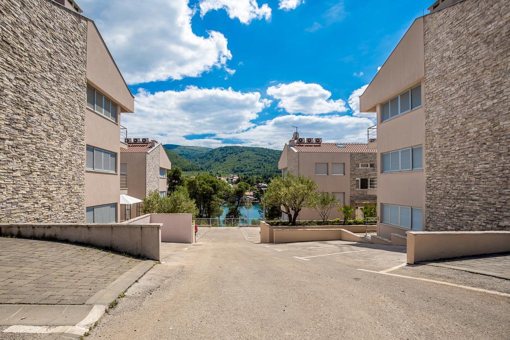 Apartment Falcon Stari Grad  Cameră foto